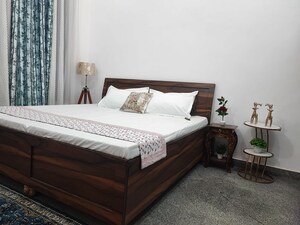 Studio Builder Floor For Rent in Sector 31