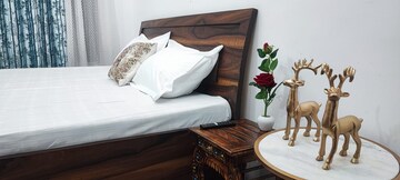 Bedroom in Studio Builder Floor at Sector 31 – for Rent