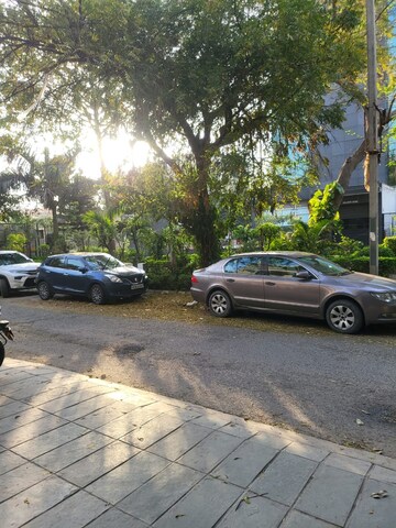 Parking in Studio Builder Floor at Sector 31 – for Rent