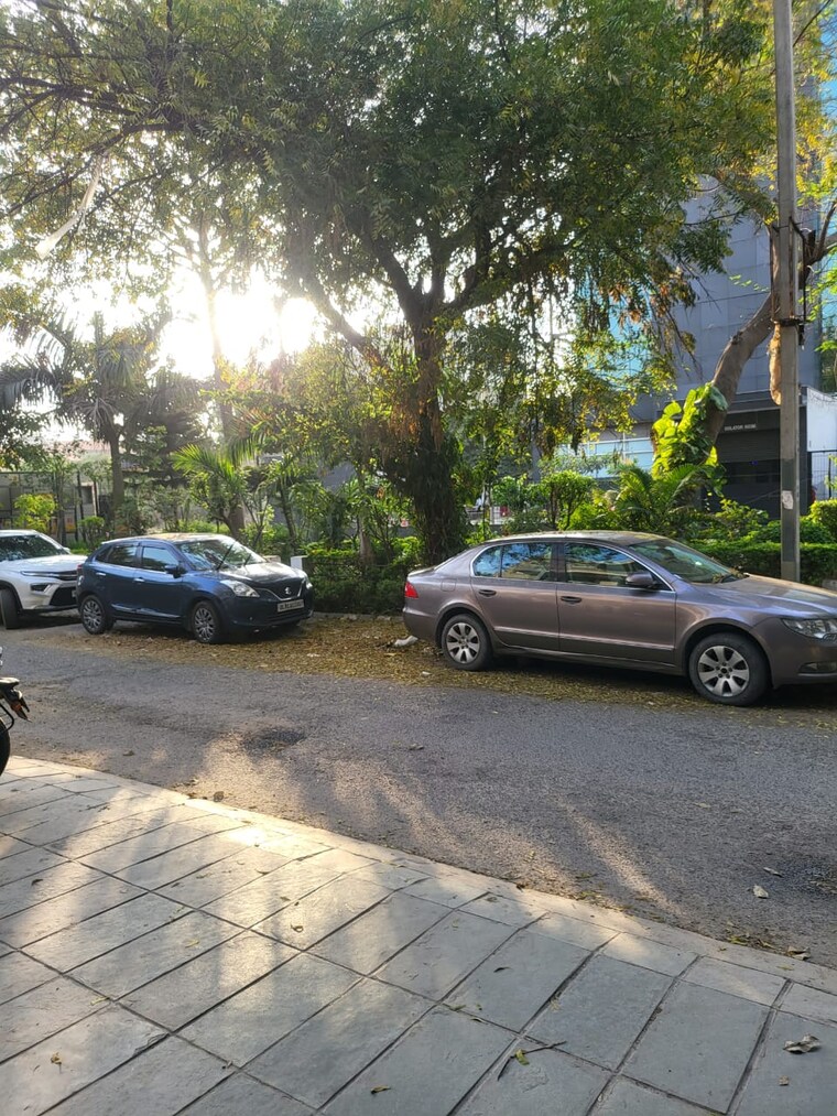  Parking, sector 31 Studio 650 Sq.Ft. Builder Floor In Sector 31 Gurgaon 9419176