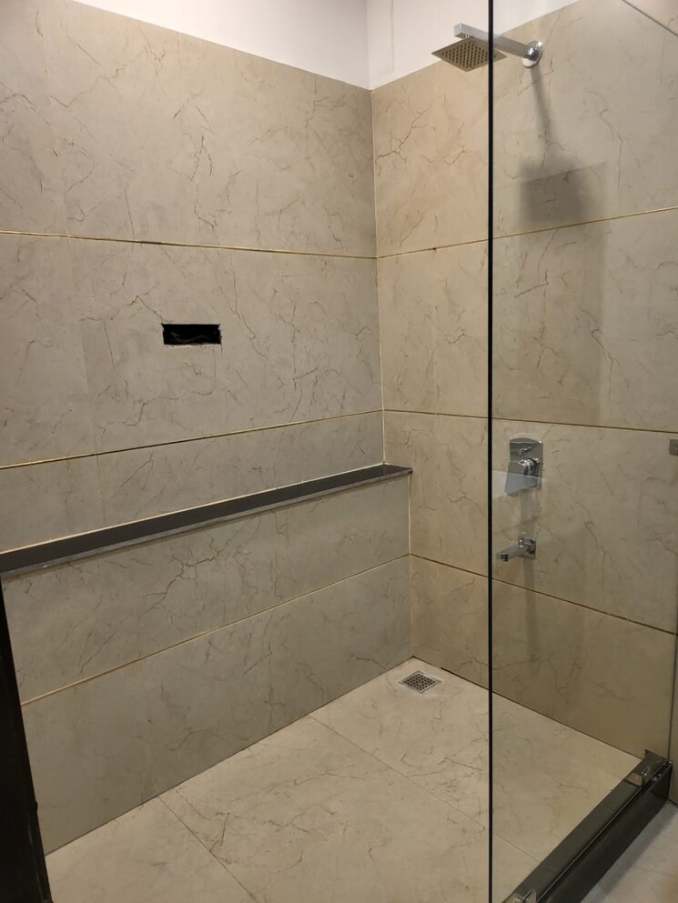 Bathroom, sector 31 Studio 650 Sq.Ft. Builder Floor In Sector 31 Gurgaon 9419176