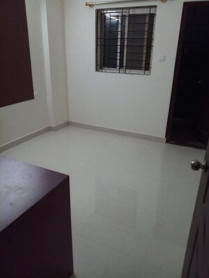 Room in 2 BHK Apartment at Meenakshi North Avenue, Thanisandra Main Road – for Rent