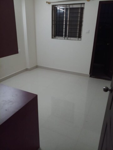 Room in 2 BHK Apartment at Meenakshi North Avenue, Thanisandra Main Road – for Rent