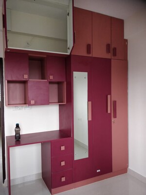 Room in 2 BHK Apartment at Meenakshi North Avenue, Thanisandra Main Road – for Rent