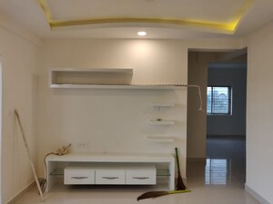 Room in 2 BHK Apartment at Meenakshi North Avenue, Thanisandra Main Road – for Rent