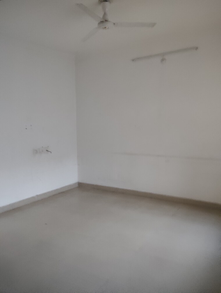 Room, kursi road 3 Bedroom 1750 Sq.Ft. Apartment In Kursi Road Lucknow 9419221