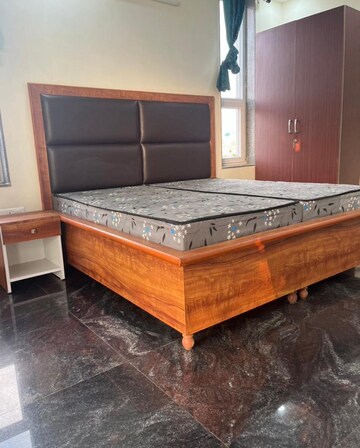 Kitchen in 4 BHK Builder Floor at Sector 46 – for Rent