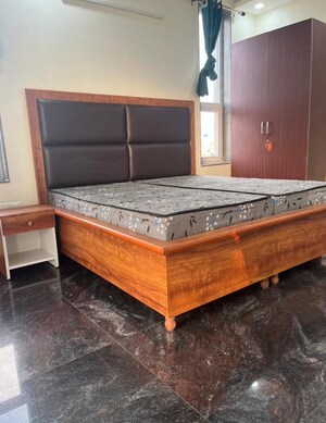 Bedroom in 4 BHK Builder Floor at Sector 46 – for Rent