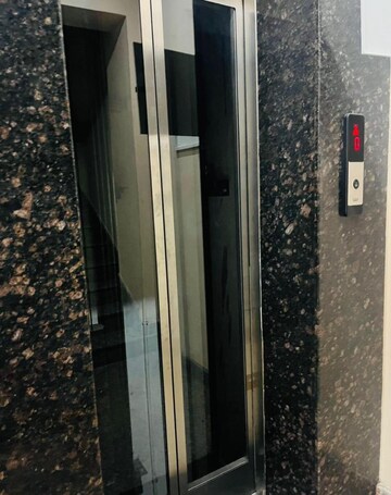 Building Lobby in 4 BHK Builder Floor at Sector 46 – for Rent