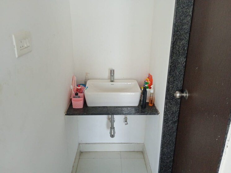 Bathroom, eklavya-skylark 2 Bedroom 1000 Sq.Ft. Apartment In Kharadi Pune 9419260