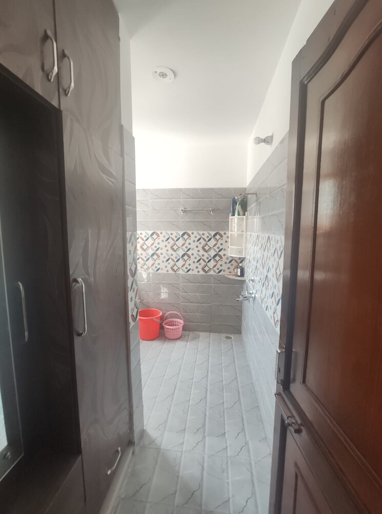 Bathroom, sector 40 2 Bedroom 1365 Sq.Ft. Builder Floor In Sector 40 Gurgaon 9419280