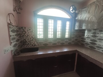 Kitchen in 2 BHK Builder Floor at Sector 40 – for Rent