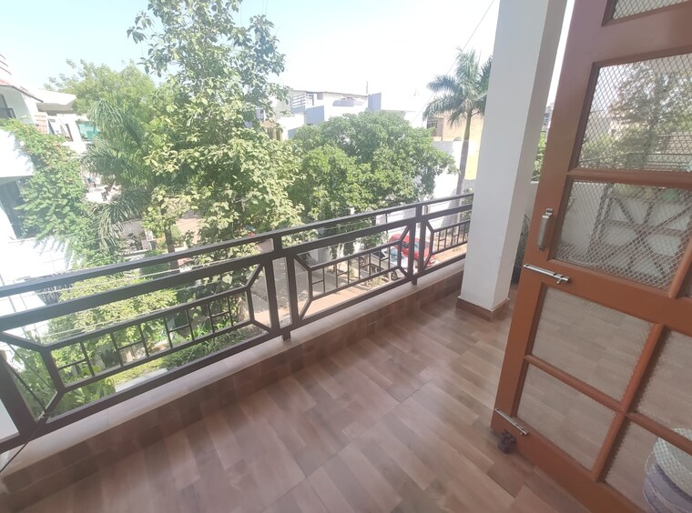 Balcony, sector 40 2 Bedroom 1365 Sq.Ft. Builder Floor In Sector 40 Gurgaon 9419280