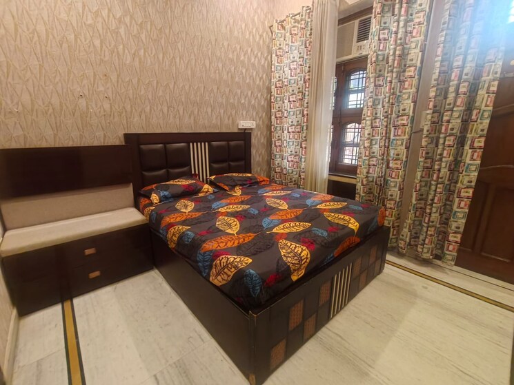 Bedroom, sector 31 3 Bedroom 1899 Sq.Ft. Builder Floor In Sector 31 Gurgaon 9419388
