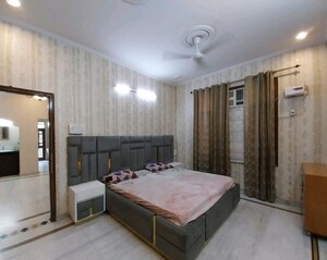 Bedroom in 3 BHK Builder Floor at Sector 31 – for Rent