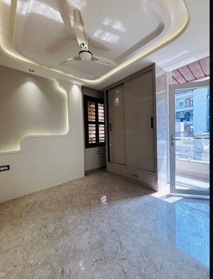 Room in 3.5 BHK Builder Floor at SA HOMES I, Uttam Nagar – for Sale