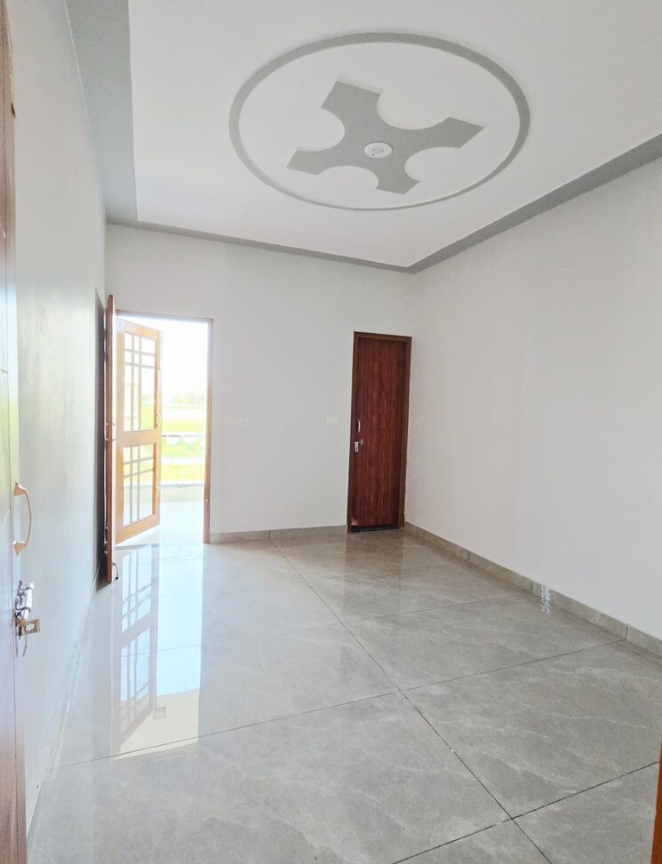 Room, defence colony 3 Bedroom 325 Sq.Yd. Builder Floor In Defence Colony Delhi 9419467
