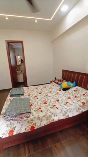 Bedroom in 2 BHK Apartment at Sindhi Society, Chembur – for Rent