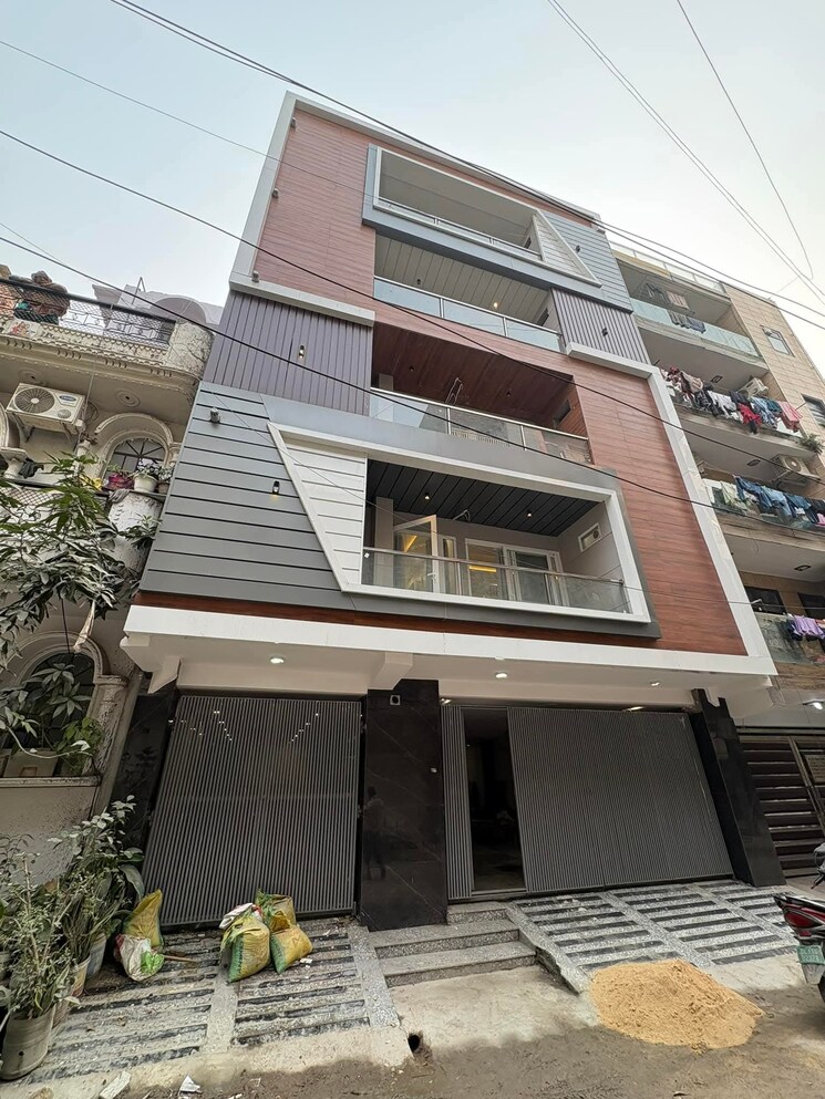 Exterior View, sa-homes-i 4 Bedroom 1350 Sq.Ft. Builder Floor In Uttam Nagar Delhi 9419498
