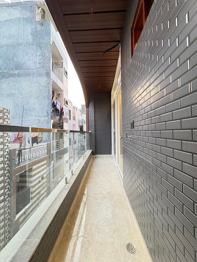 Balcony, sa-homes-i 4 Bedroom 1350 Sq.Ft. Builder Floor In Uttam Nagar Delhi 9419498