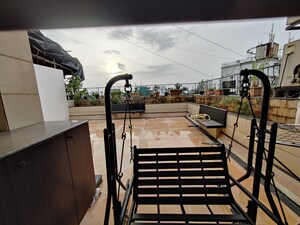  3 BHK Apartment at Felicia Apartment, Pali Hill – for Rent