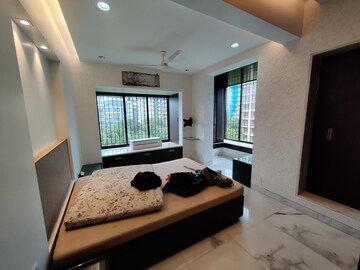 Bedroom in 3 BHK Apartment at Felicia Apartment, Pali Hill – for Rent