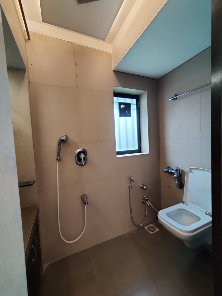 Attached Bathroom, felicia-apartment 3 Bedroom 2000 Sq.Ft. Apartment In Pali Hill Mumbai 9419589