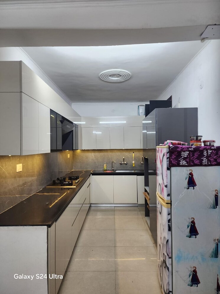 Kitchen, silver-city-extention 3 Bedroom 1800 Sq.Ft. Apartment In Vip Road Zirakpur 9419642