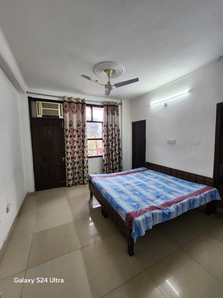 Bedroom, silver-city-extention 3 Bedroom 1800 Sq.Ft. Apartment In Vip Road Zirakpur 9419642