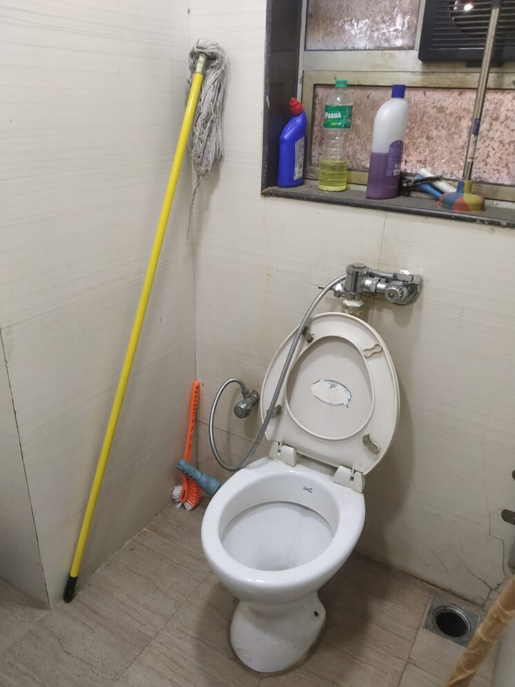 Bathroom, bsel-tech-park Commercial Office Space 604 Sq.Ft. In Vashi Sector 30a Navi Mumbai 9419625