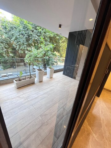 Balcony in 3 BHK Builder Floor at Sector 31 – for Rent