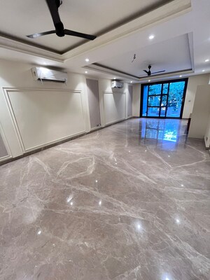 3 BHK Builder Floor For Rent in Sector 31