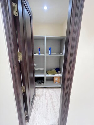 Building Lobby in 3 BHK Builder Floor at Sector 31 – for Rent