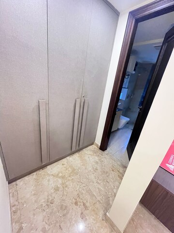 Building Lobby in 3 BHK Builder Floor at Sector 31 – for Rent