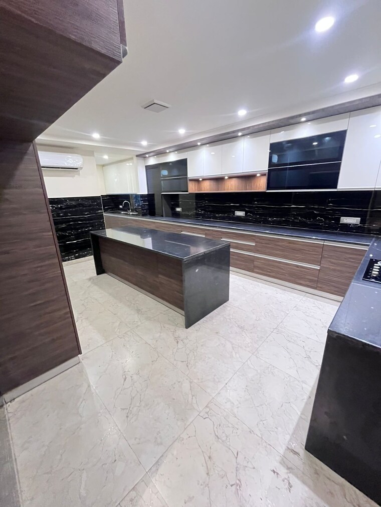 Kitchen, sector 31 3 Bedroom 2588 Sq.Ft. Builder Floor In Sector 31 Gurgaon 9419701