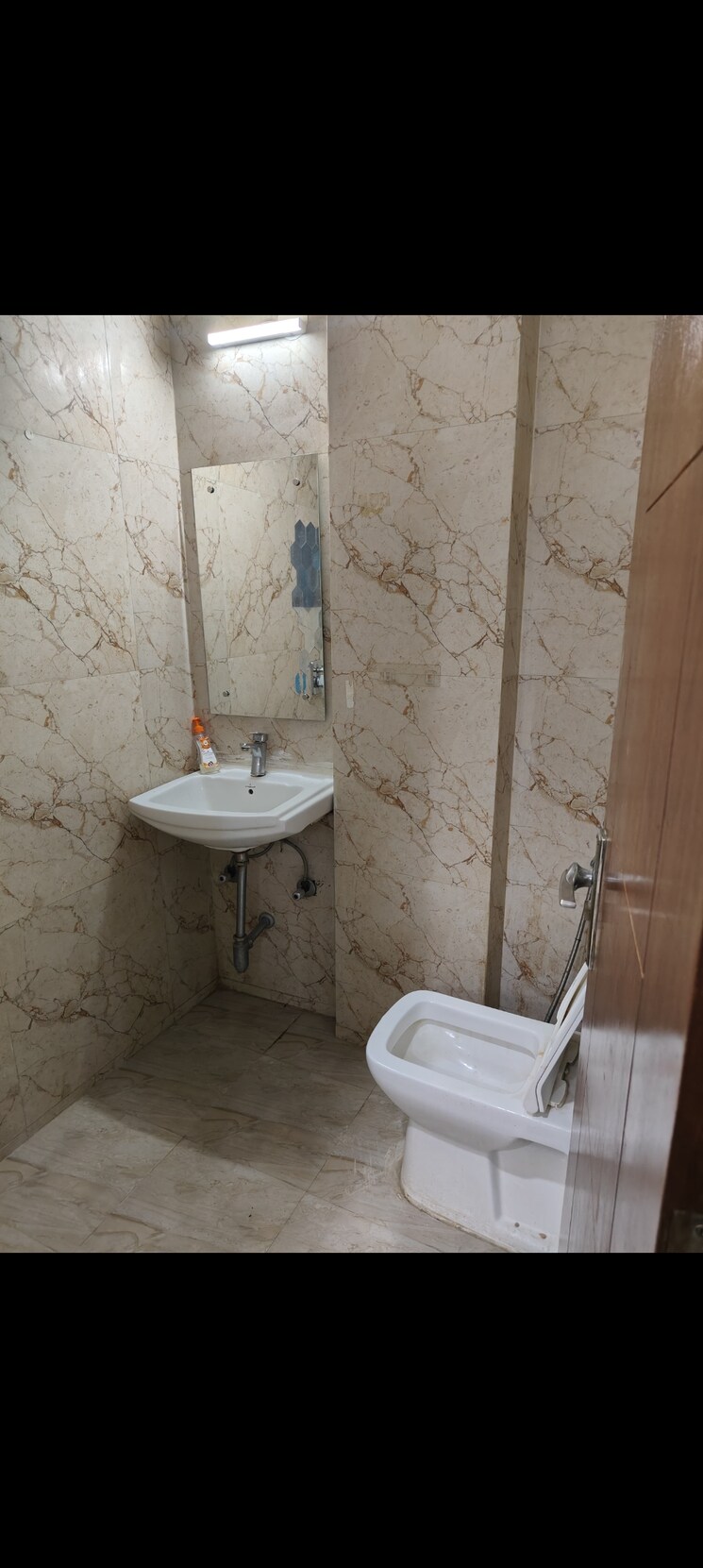 Bathroom, saket 2 Bedroom 950 Sq.Ft. Builder Floor In Saket Delhi 9419721