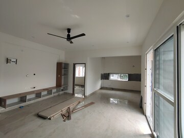 Room in 2 BHK Apartment at Hsr Layout – for Rent