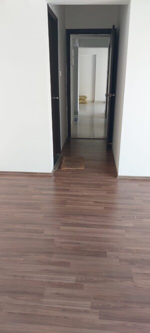 Room in 2 BHK Apartment at Lodha Splendora, Ghodbunder Road – for Rent