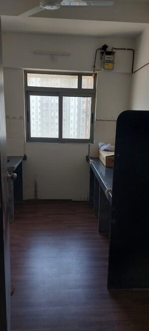 Room in 2 BHK Apartment at Lodha Splendora, Ghodbunder Road – for Rent