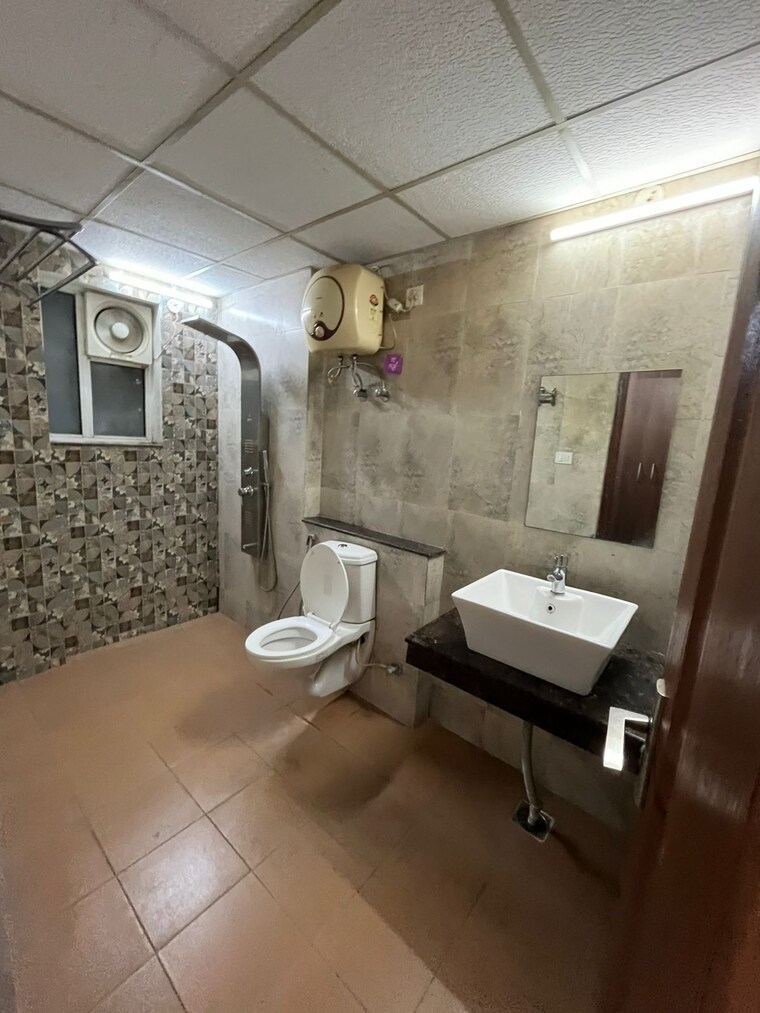 Bathroom, maya-garden-city 2 Bedroom 1350 Sq.Ft. Apartment In Lohgarh Zirakpur 9419743