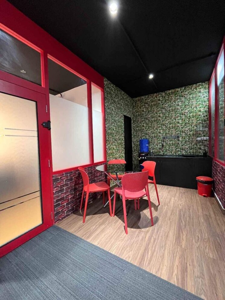 Bedroom, mg road Commercial Office Space 1000 Sq.Ft. In Mg Road Indore 9419736