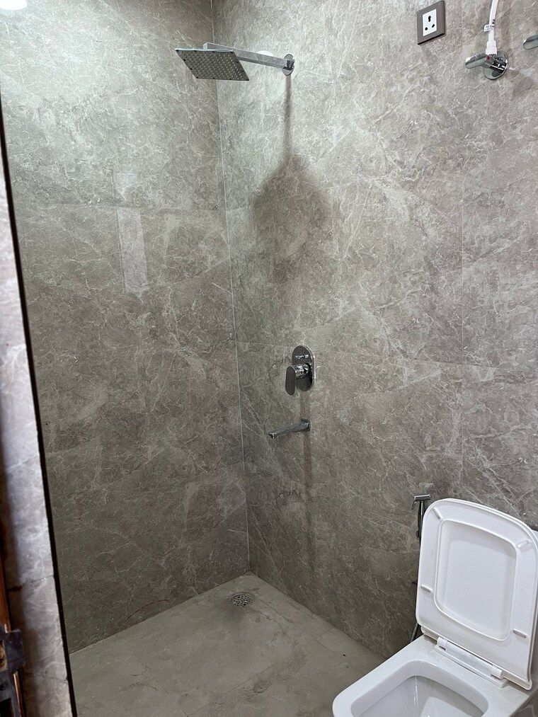 Bathroom, sector 57 1 Bedroom 725 Sq.Ft. Builder Floor In Sector 57 Gurgaon 9419740