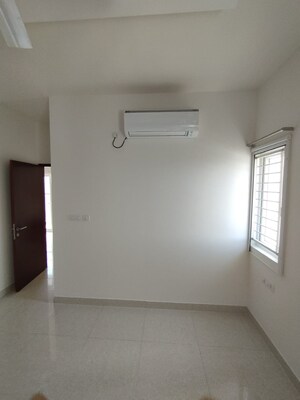 Room in 2.5 BHK Apartment at Prestige High Fields, Gachibowli – for Rent