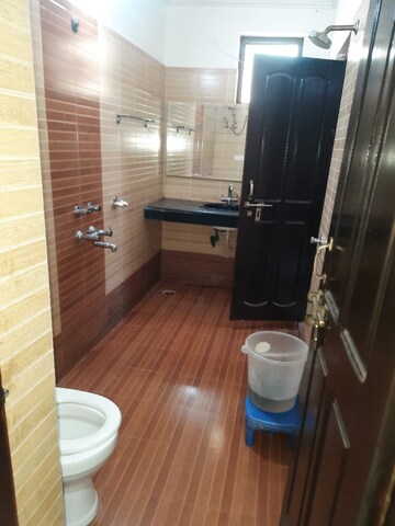 Bathroom in 2 BHK Builder Floor at Unitech Infospace, Sector 21 – for Rent