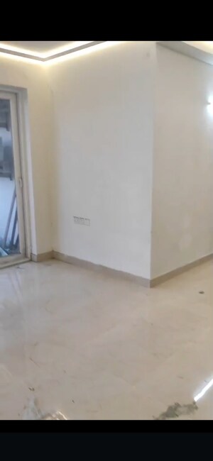 Room in 3 BHK Apartment at Hero Homes Gurgaon, Sector 104 – for Rent