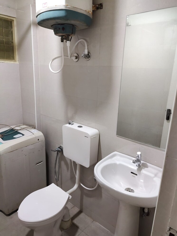 Attached Bathroom, classique-mansion 2 Bedroom 1200 Sq.Ft. Apartment In Indiranagar Bangalore 9419760