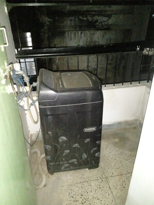 Parking in 2 BHK Apartment at Exhibition Road – for Rent