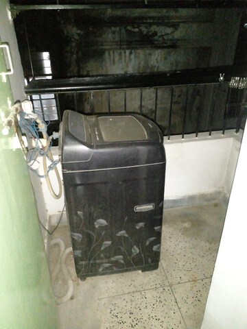 Parking in 2 BHK Apartment at Exhibition Road – for Rent