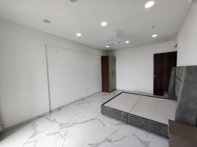 Room, joy-legend 4 Bedroom 1962 Sq.Ft. Apartment In Khar West Mumbai 9419859