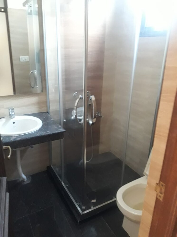 Bathroom, sector 11 3 Bedroom 1500 Sq.Ft. Builder Floor In Sector 11 Chandigarh 9419816